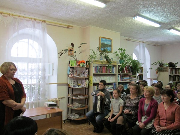 Vstrecha_s_chitatelyami_v_s.Storoghevsk.jpg
