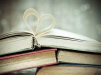 «Признайся в любви книге»