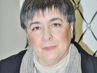 «Мне кажется, что детство не кончается …»