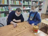 Маршаковка проводит семейный мастер-класс по игре в ШЕГ