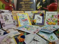 Лето волонтёров: читатели Маршаковки изготовили подарки для пожилых именинников