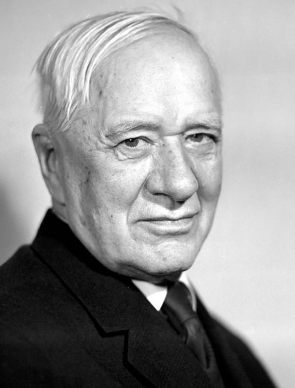 800px-Kornej-CHukovskij.jpg