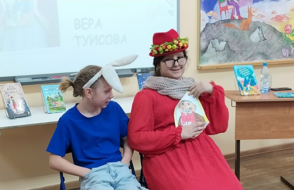 Valentin_i_Yablochnaya_dama.jpg Valentin_i_Yablochnaya_dama.jpg